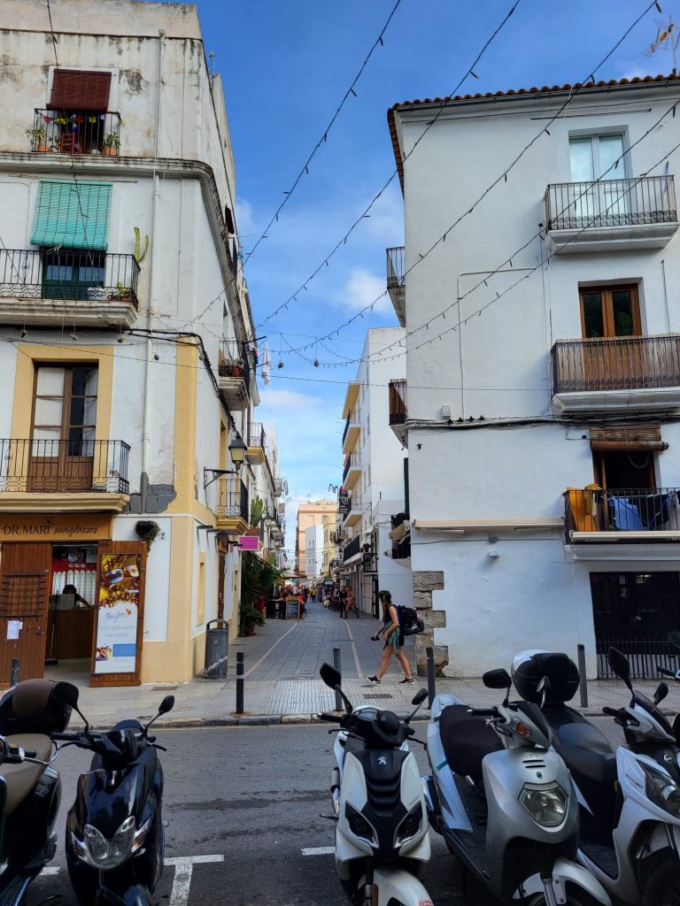 Ibiza-stad scooter huren tips